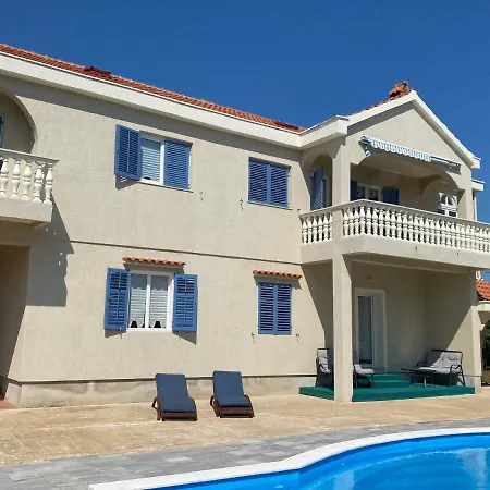 Zoe Privlaka-zadar *